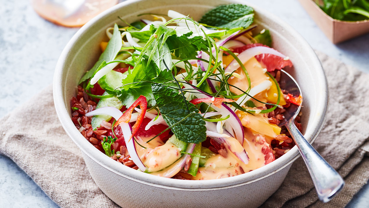 Thaise rode rijst salade met citrus gember vinaigrette (delivery) Thaise rode rijst salade met citrus gember vinaigrette (delivery)